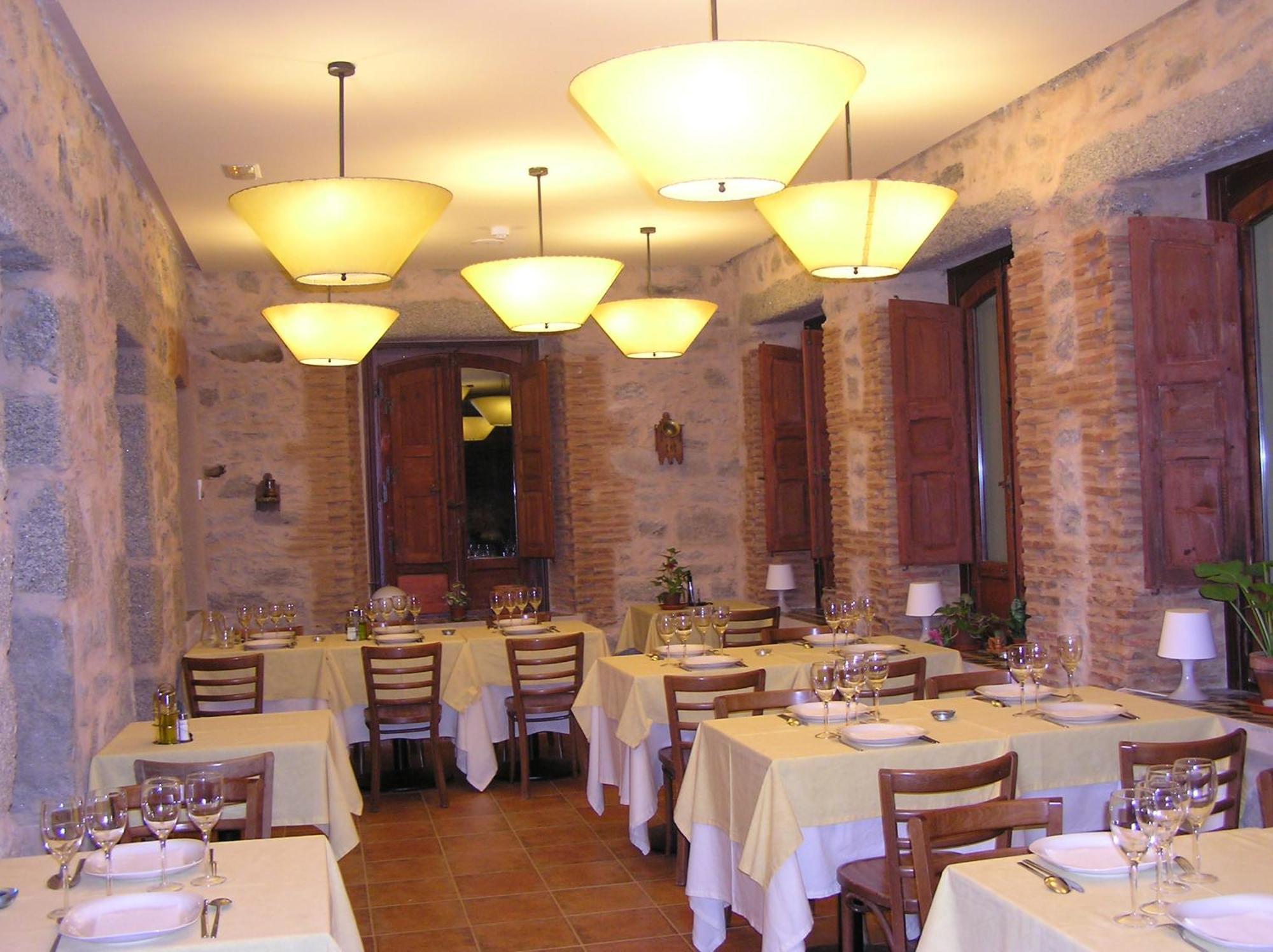Hotel Balneario Almeida Dama Verde Альмейда-де-Саяго Экстерьер фото